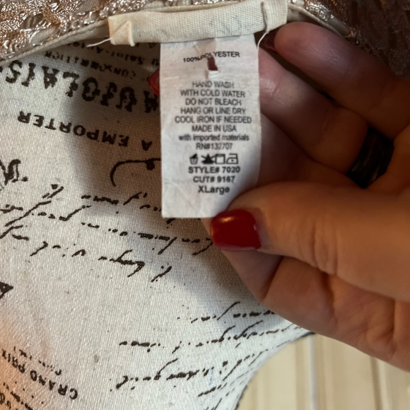 🎈🎈CROCHETED BLOUSE W/LINING - Picture 5 of 5